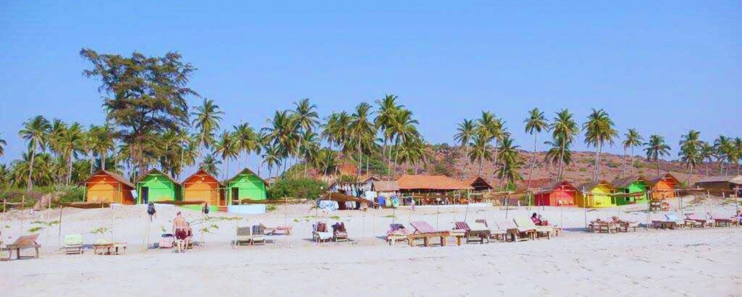 Morjim Beach: Serene Shoreline with Pristine Sands and Crystal Waters