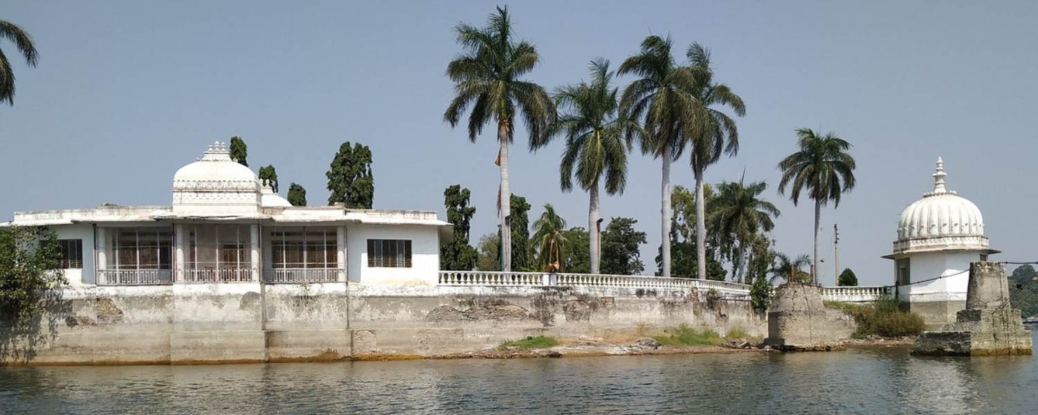 Nehru Garden: Island of Greenery