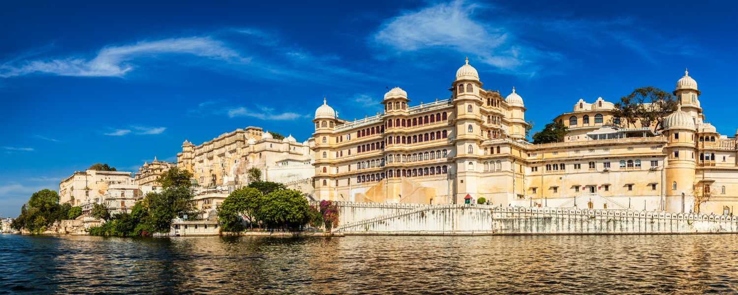 Udaipur the city of lakes