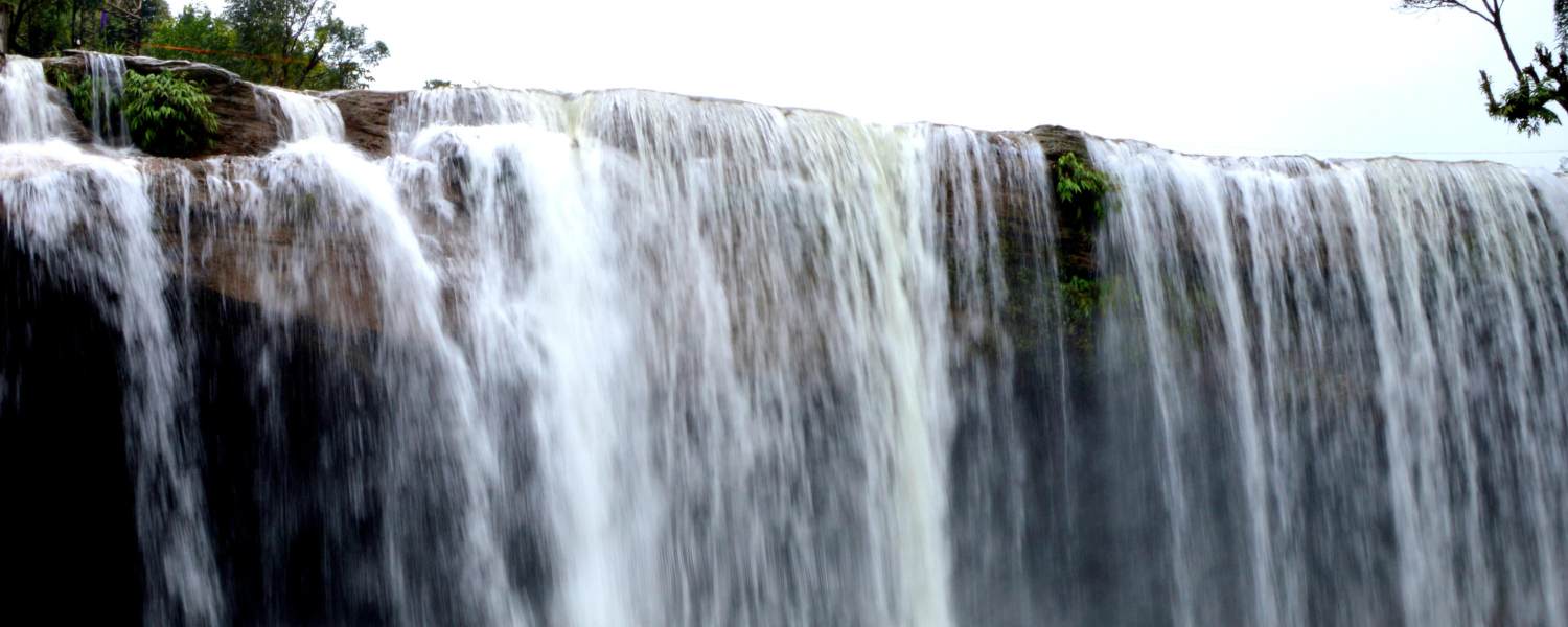 Neemrana Waterfalls