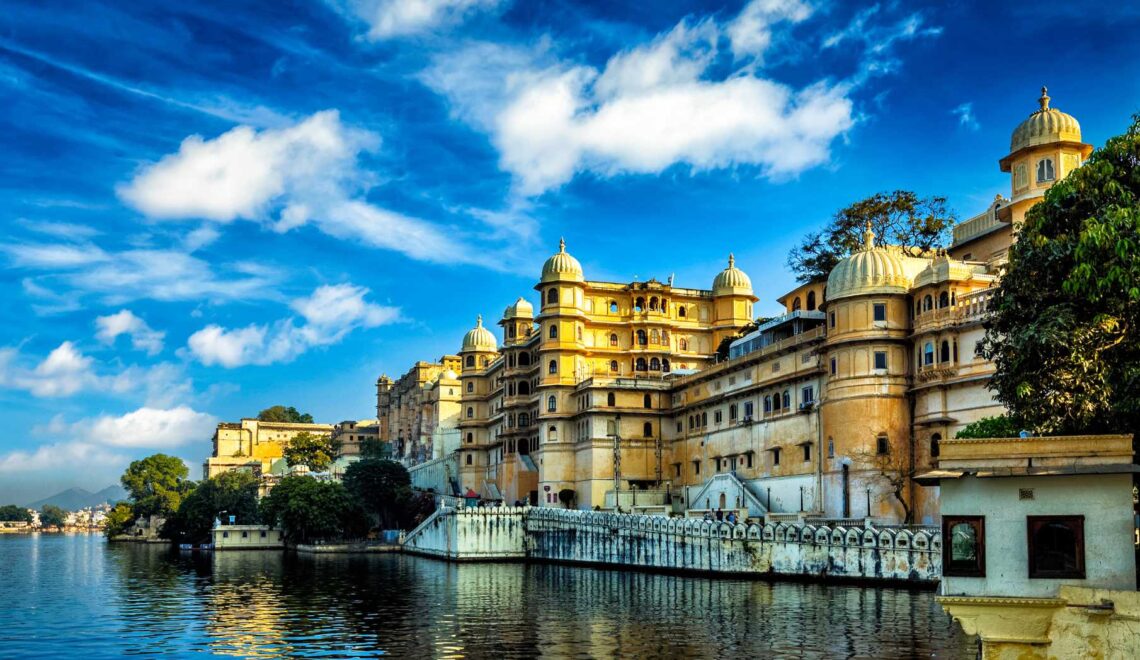 Explore 37 Exquisite Indian Palaces 