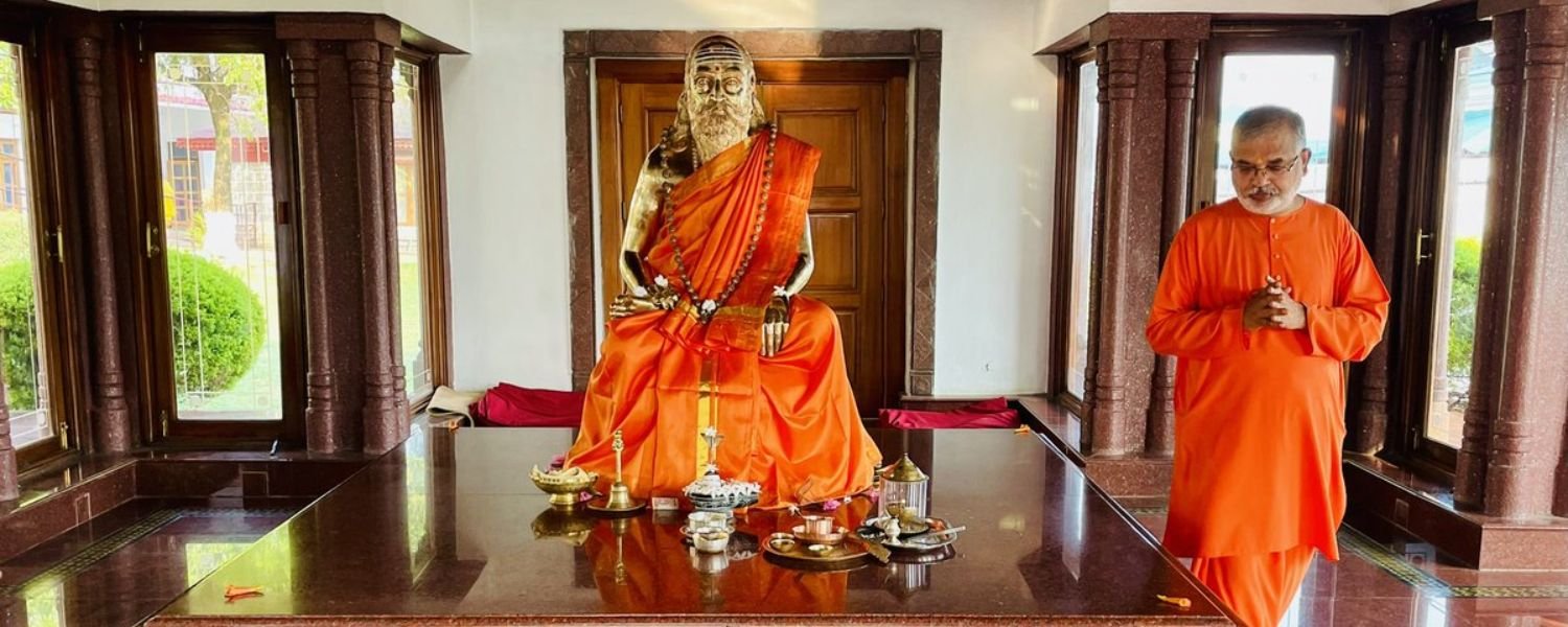 Founder of the Kangra Valley, Swami Chinmayananda