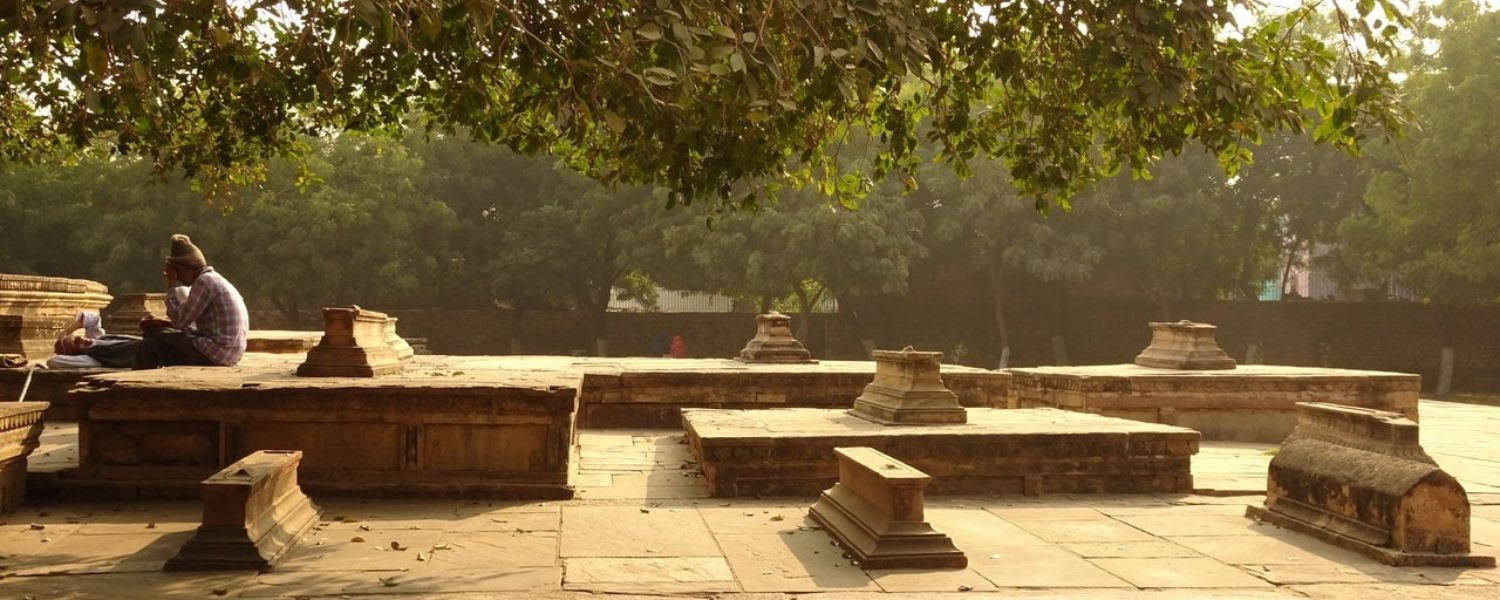 Tansen tomb timings, Tansen tomb open, Tansen tomb entry fee, Tansen tomb history, 