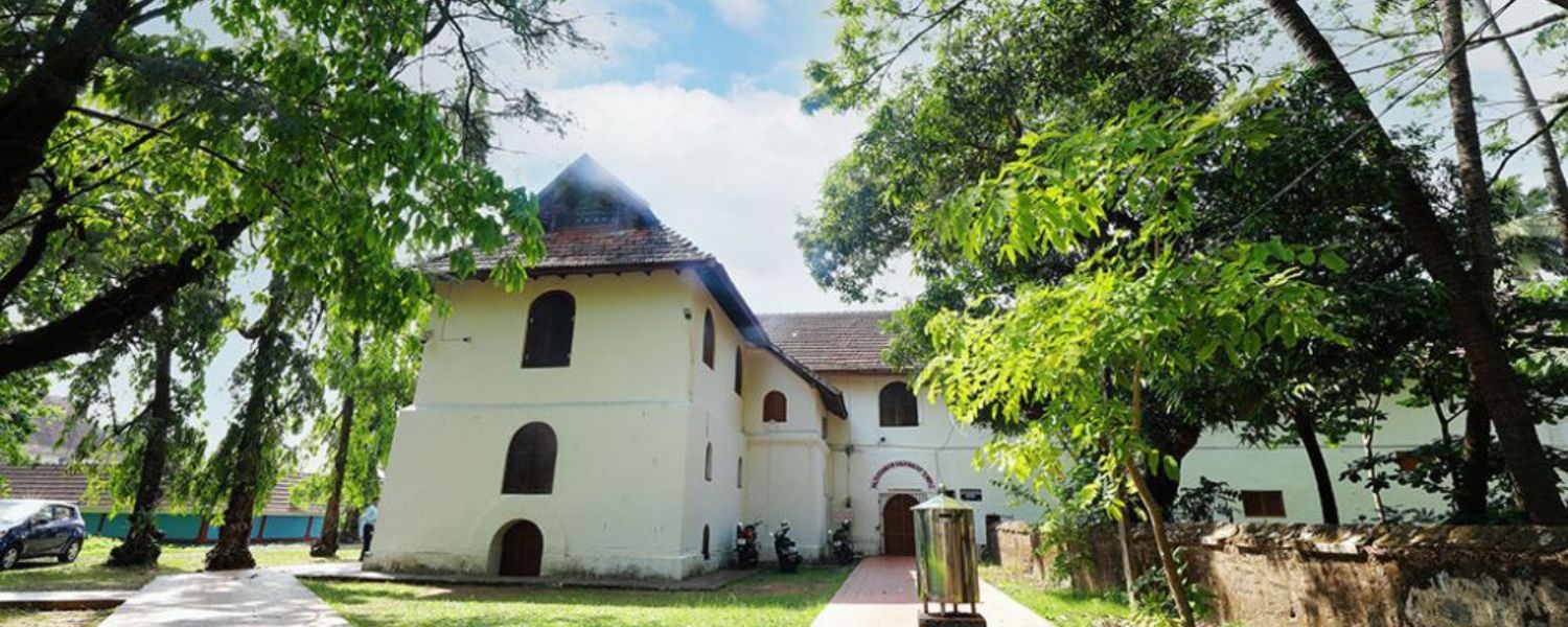 Mattancherry palace timings, Mattancherry palace Kochi, interior Mattancherry palace, Mattancherry Palace entry fee, Mattancherry palace history, Mattancherry palace murals, mattancherry palace architecture, Mattancherry palace floor, 