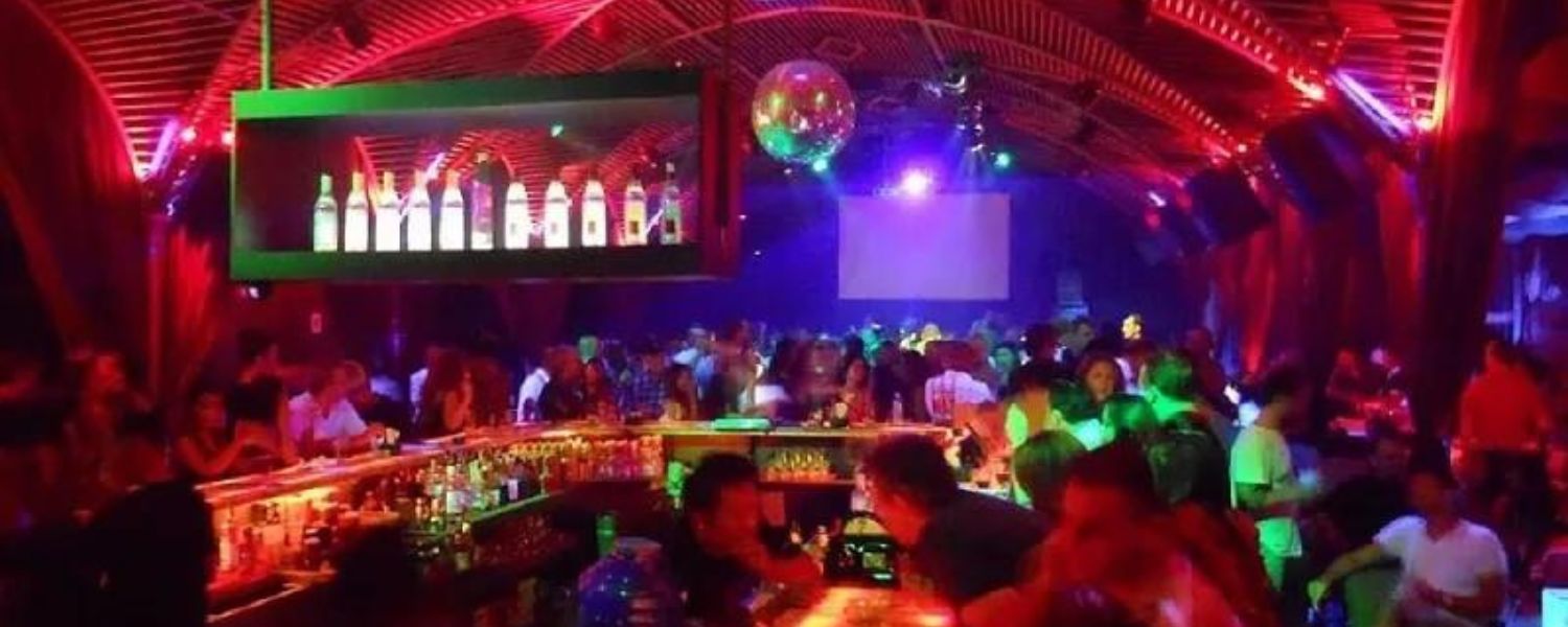 Nightclubs in Gangtok, best nightclubs in Gangtok, night clubs in mg marg gangtok, dance bar in Gangtok, Sports clubs in Gangtok, 