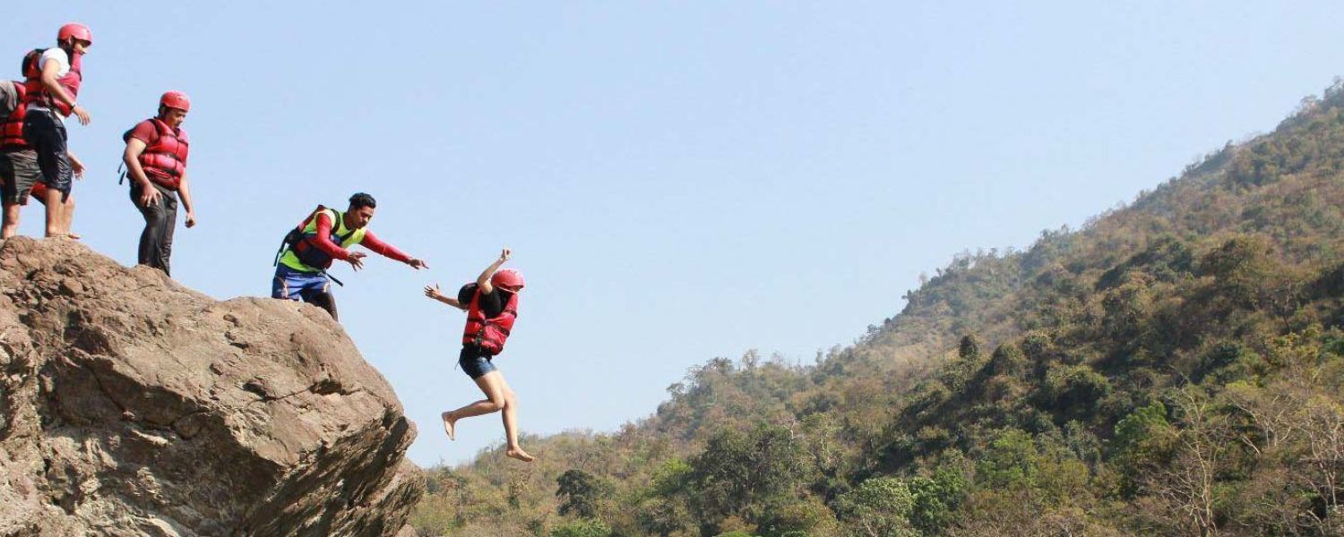 Cliff jumping Rishikesh's price, Cliff jumping Rishikesh timings, Cliff jumping Rishikesh accident, Cliff jumping at Rishikesh's height, Best cliff jumping Rishikesh, bungee jumping Rishikesh, Cliff jumping banned in Rishikesh, 