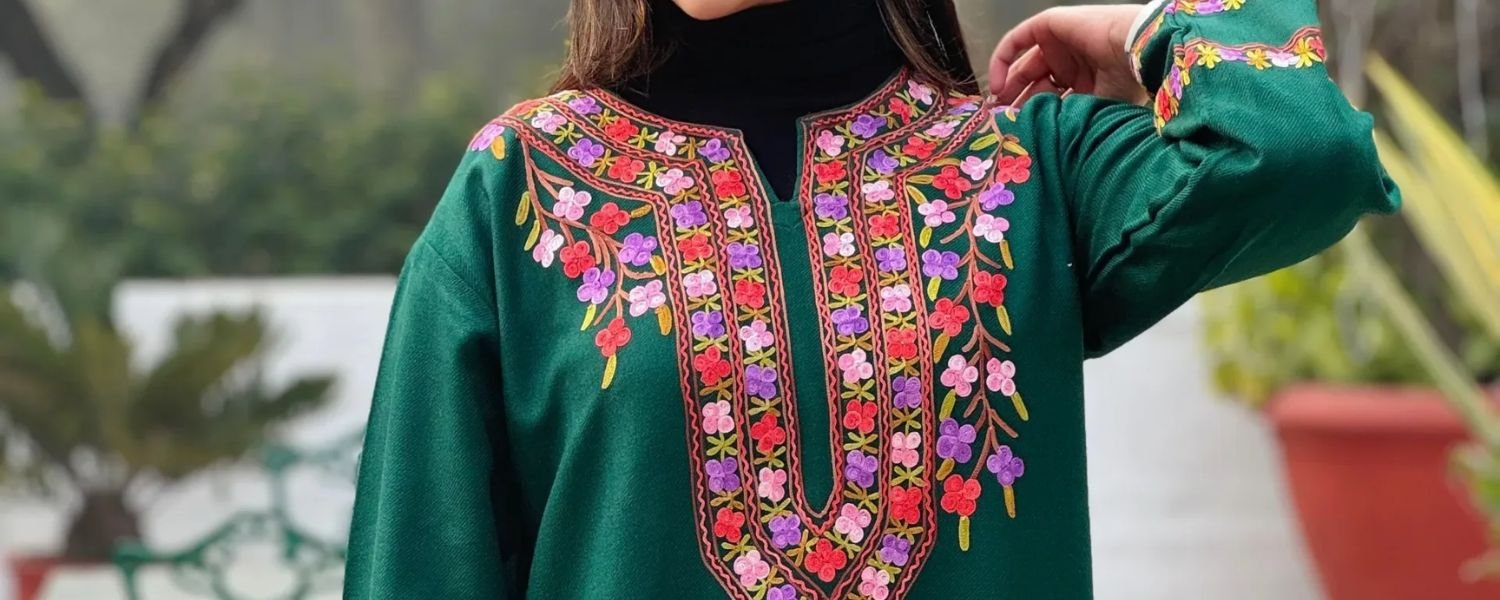 Simple Kashmir dressing style, Kashmir dressing style male, Kashmir dressing style for girl, Kashmiri dress male and female, Pheran