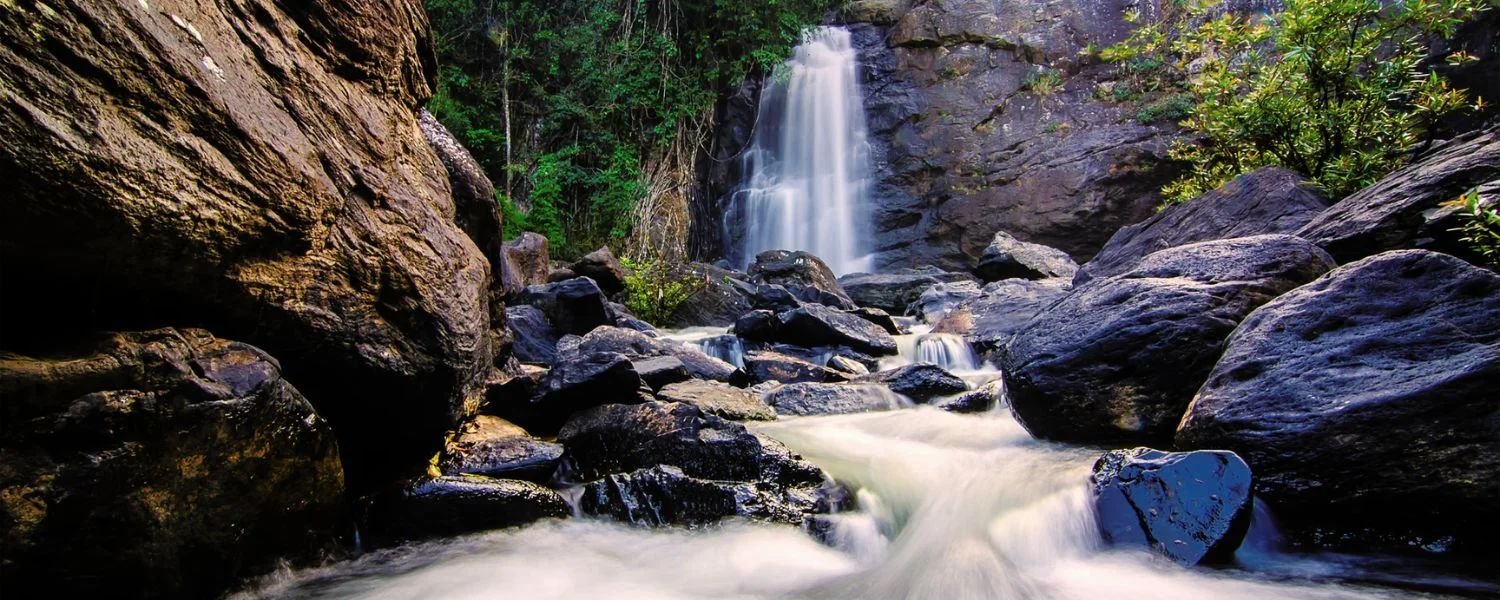 Soojipara waterfalls location, Soojipara waterfalls distance, Soojipara waterfalls entry fee, Soojipara waterfalls timings, 