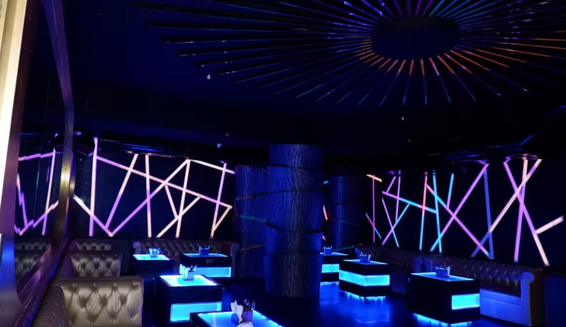night clubs in Andheri west, best clubs in Andheri west, clubs in Andheri West with a dance floor, night clubs in Andheri West, Mumbai, clubs in Andheri west Mumbai,