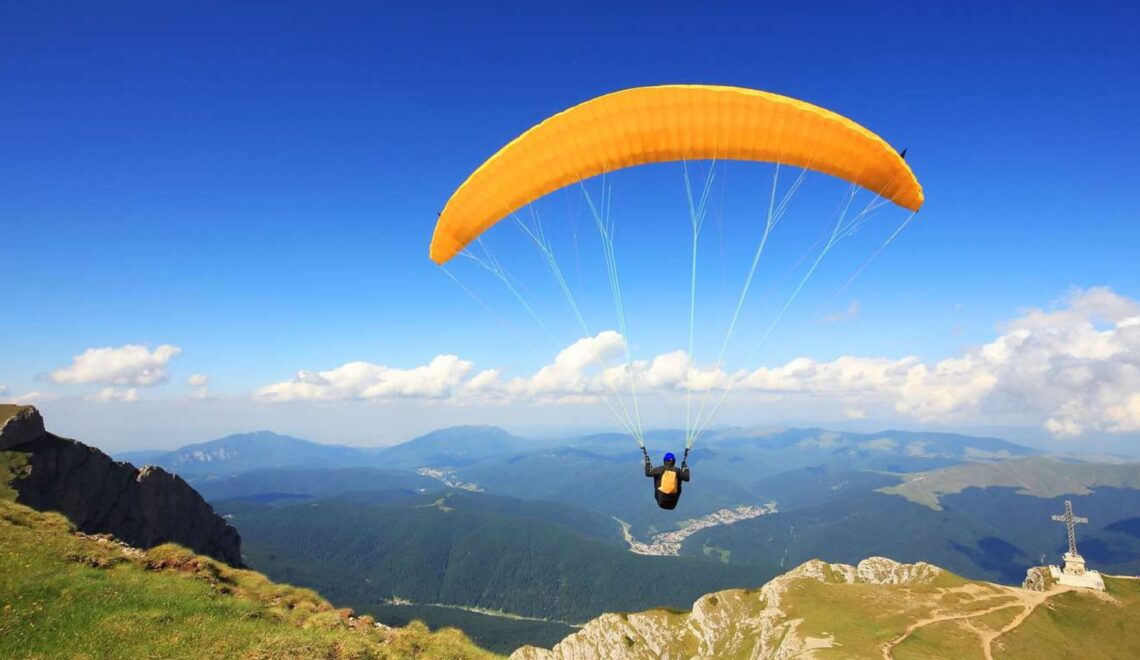 Paragliding in Darjeeling price, paragliding in Darjeeling accident, Best paragliding in Darjeeling, paragliding in Gangtok,