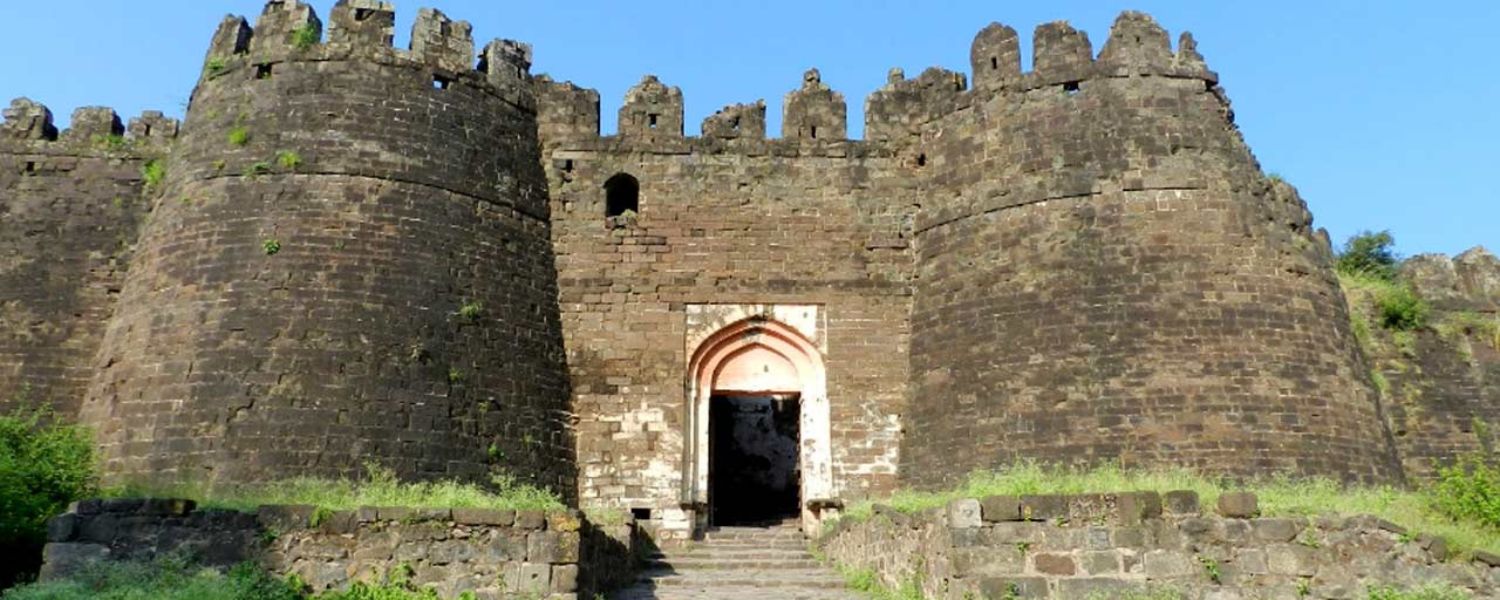 daulatabad fort timings, daulatabad fort aurangabad, daulatabad fort tickets, daulatabad fort reviews, daulatabad fort history, Daulatabad Fort was built by, 