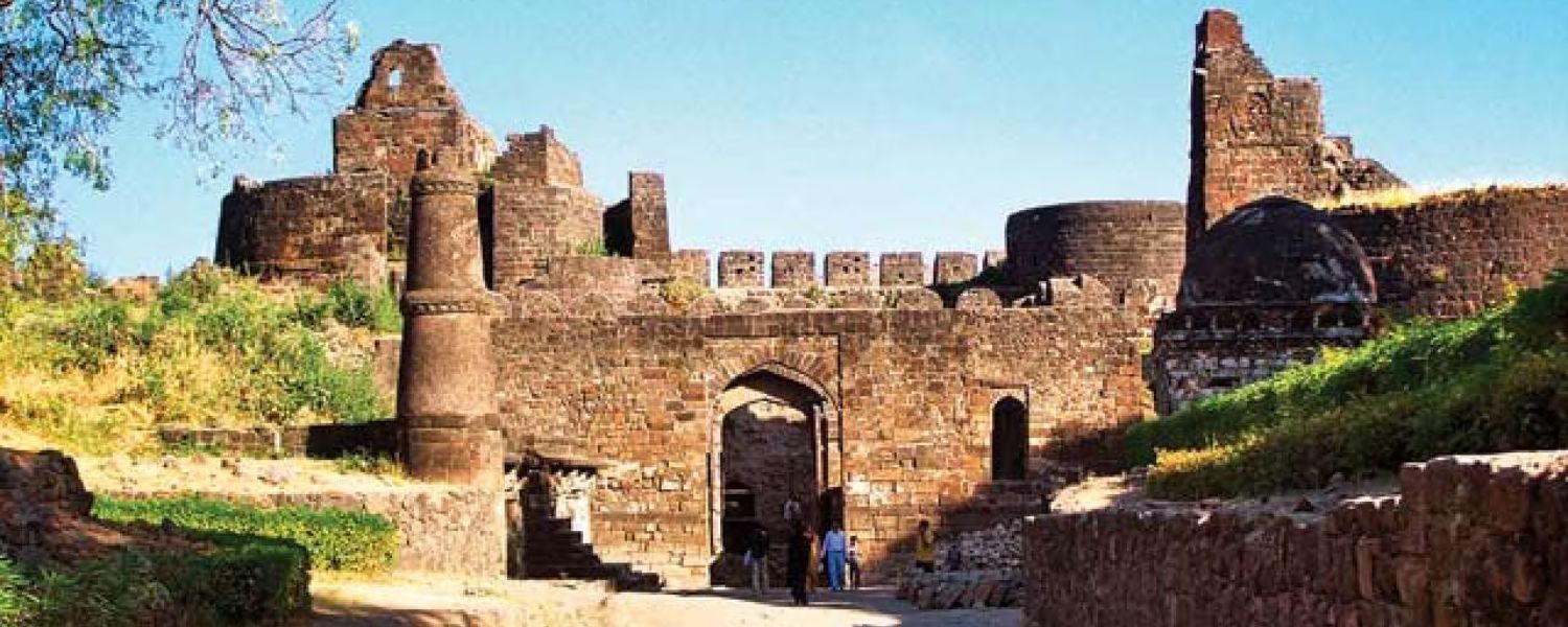 daulatabad fort timings, daulatabad fort aurangabad, daulatabad fort tickets, daulatabad fort reviews, daulatabad fort history, Daulatabad Fort was built by, 