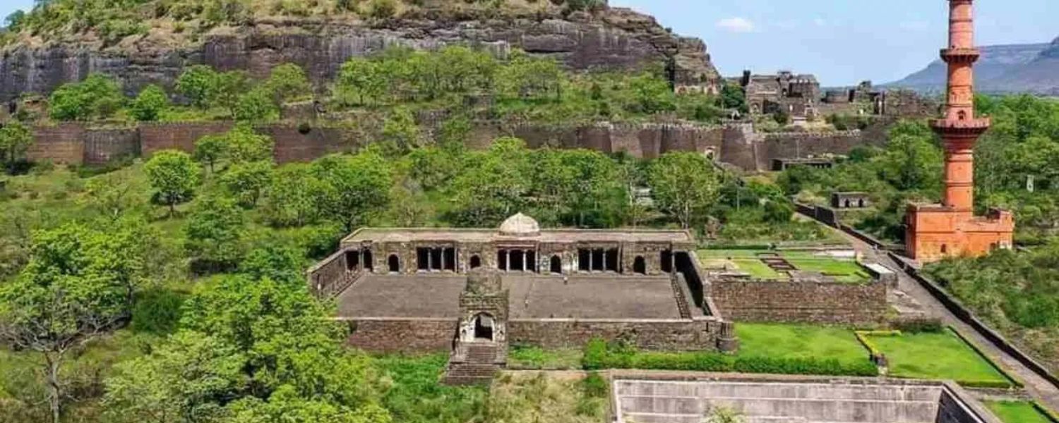 daulatabad fort timings, daulatabad fort aurangabad, daulatabad fort tickets, daulatabad fort reviews, daulatabad fort history, Daulatabad Fort was built by, 