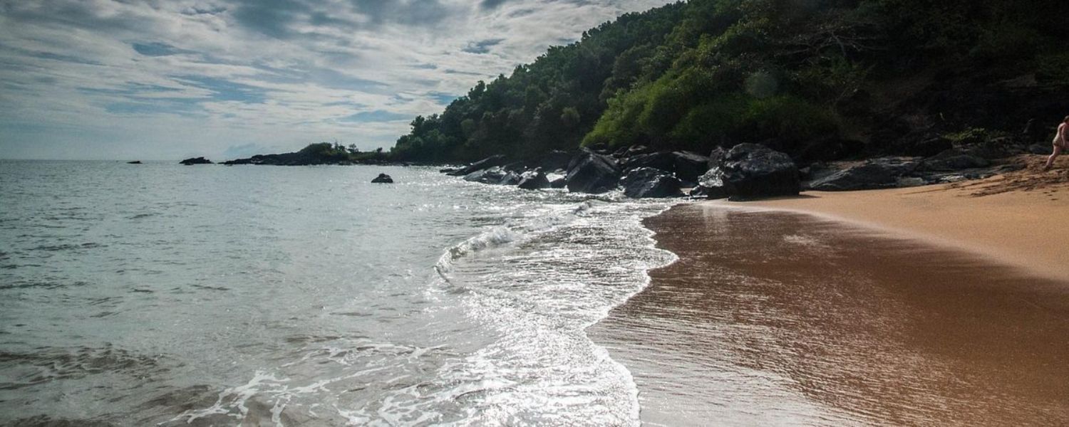 best beaches in Gokarna, famous beaches in Gokarna, private beaches in Gokarna, beaches in Gokarna Beach Trek, top beaches in Gokarna, hidden beaches in Gokarna, must visit beaches in Gokarna,