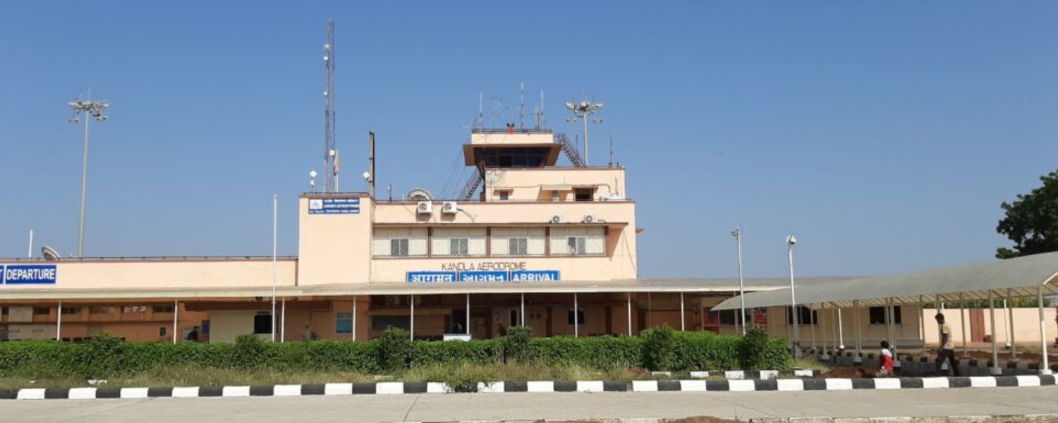 international airports in Gujarat, airports in Gujarat near Dwarka, list of airports in Gujarat, domestic airports in Gujarat, operational airports in Gujarat, upcoming airports in Gujarat, commercial airports in Gujarat,