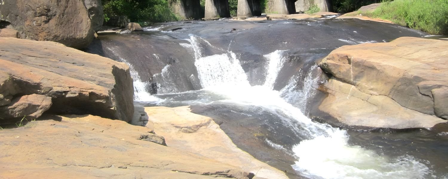Kumbakarai Waterfalls