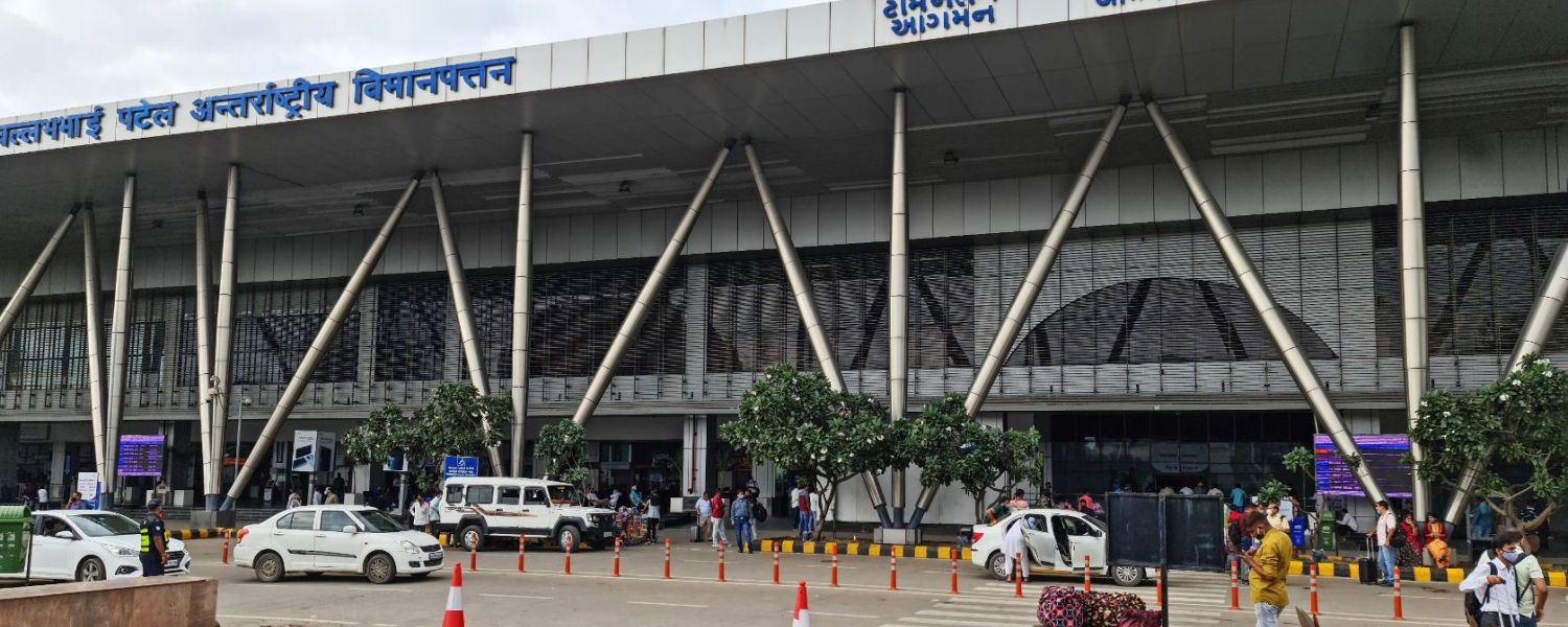 international airports in Gujarat, airports in Gujarat near Dwarka, list of airports in Gujarat, domestic airports in Gujarat, operational airports in Gujarat, upcoming airports in Gujarat, commercial airports in Gujarat,