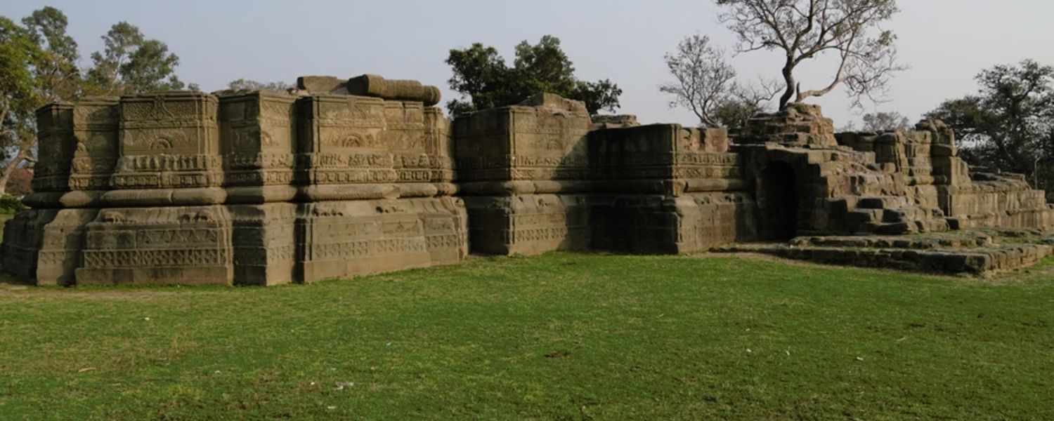 nurpur fort history,
nurpur fort distance from Pathankot,
nurpur distance,