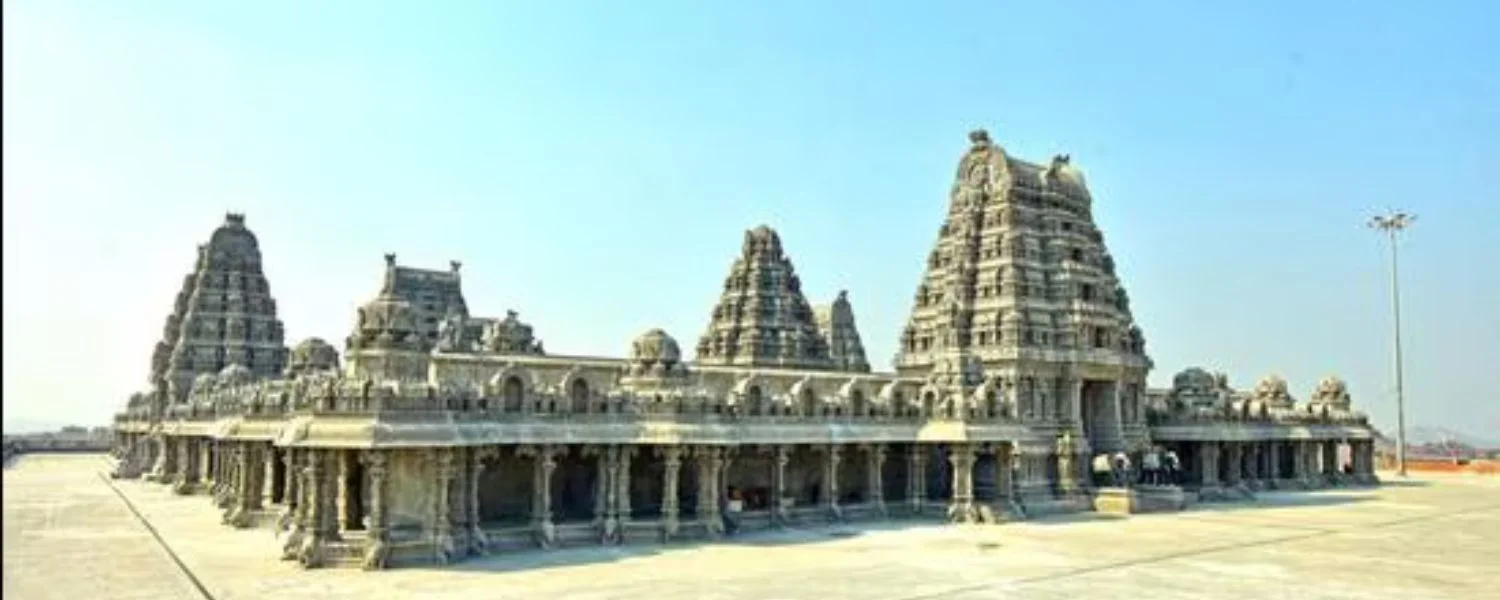 yadagirigutta temple timings, yadagirigutta temple history, New Yadagirigutta Temple inside, yadagirigutta temple darshan timings,