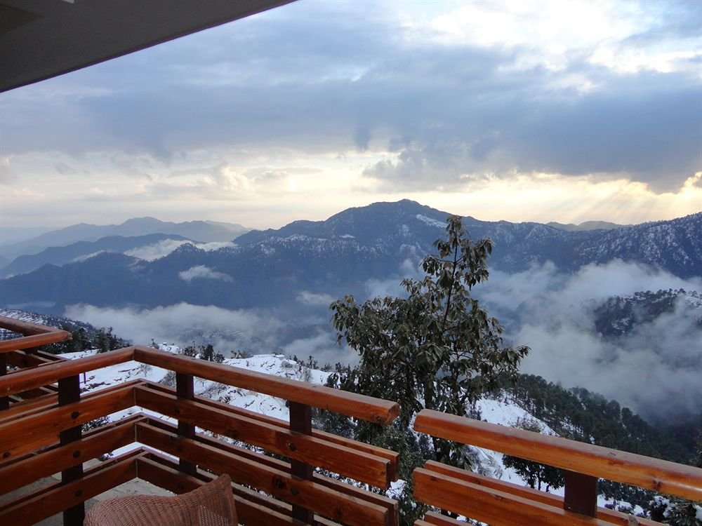 Hill Stations near Delhi kanatal