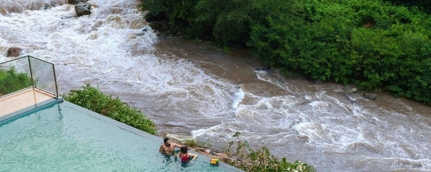  Resorts with pool for couples