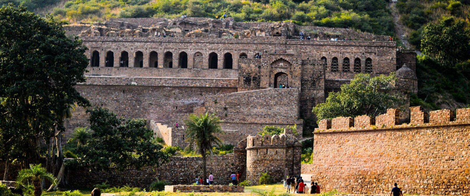 Haunted Bhangarh Fort Travel Guide