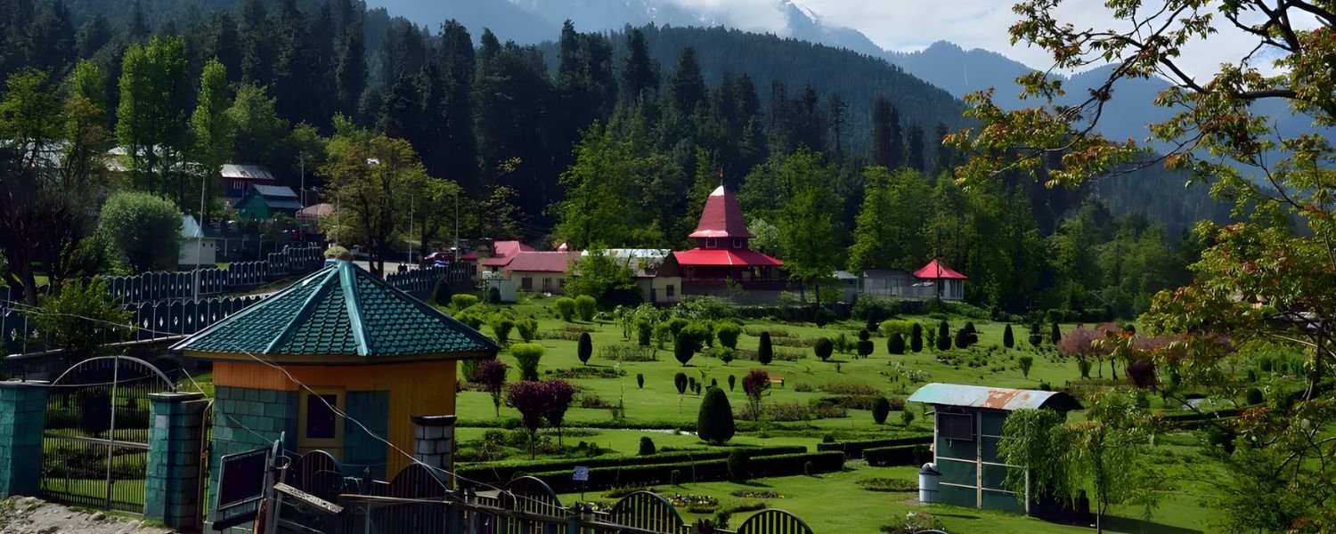 The Background of Betaab Valley